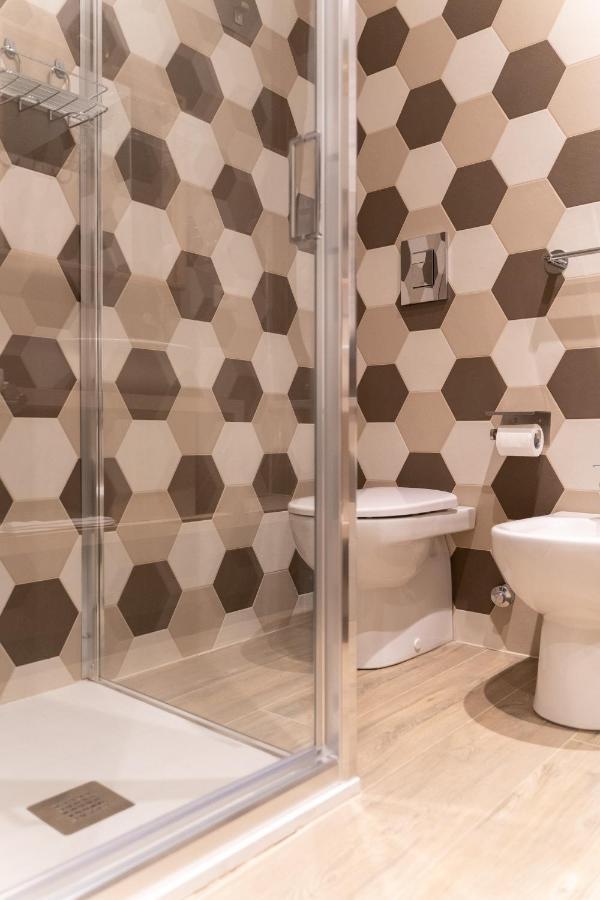 Mama House Hotel Милано Екстериор снимка