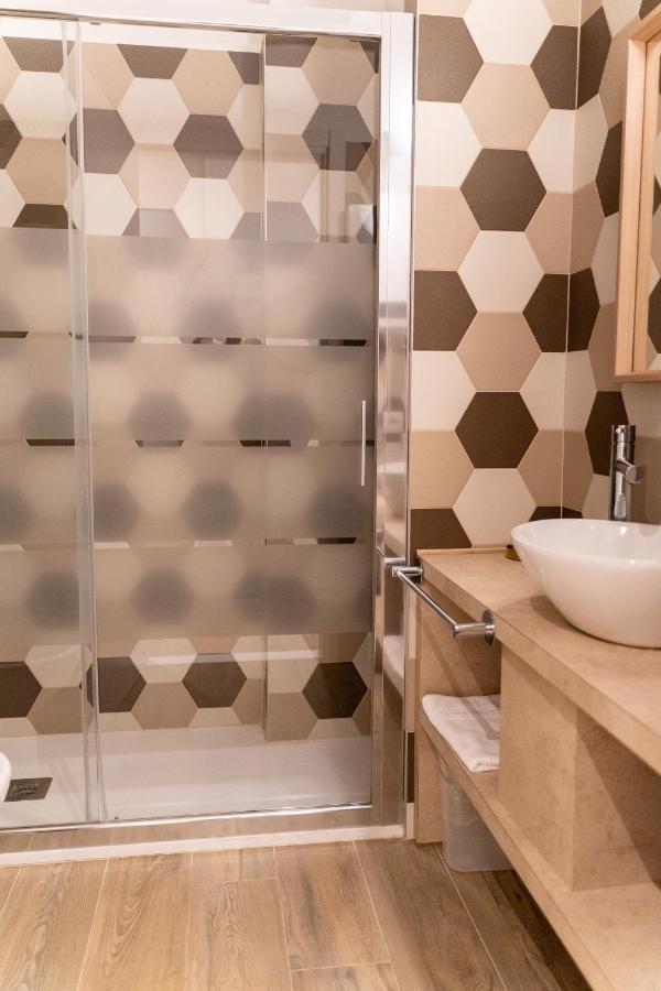 Mama House Hotel Милано Екстериор снимка