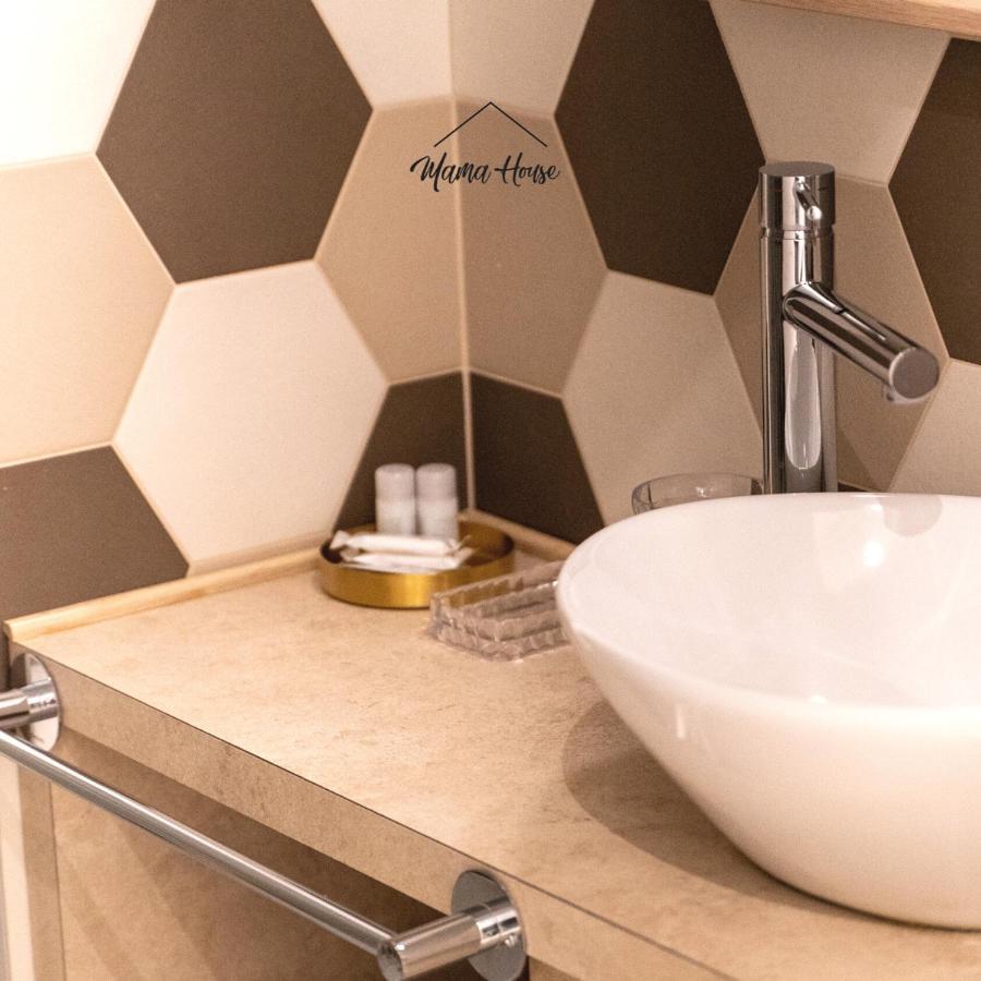 Mama House Hotel Милано Екстериор снимка