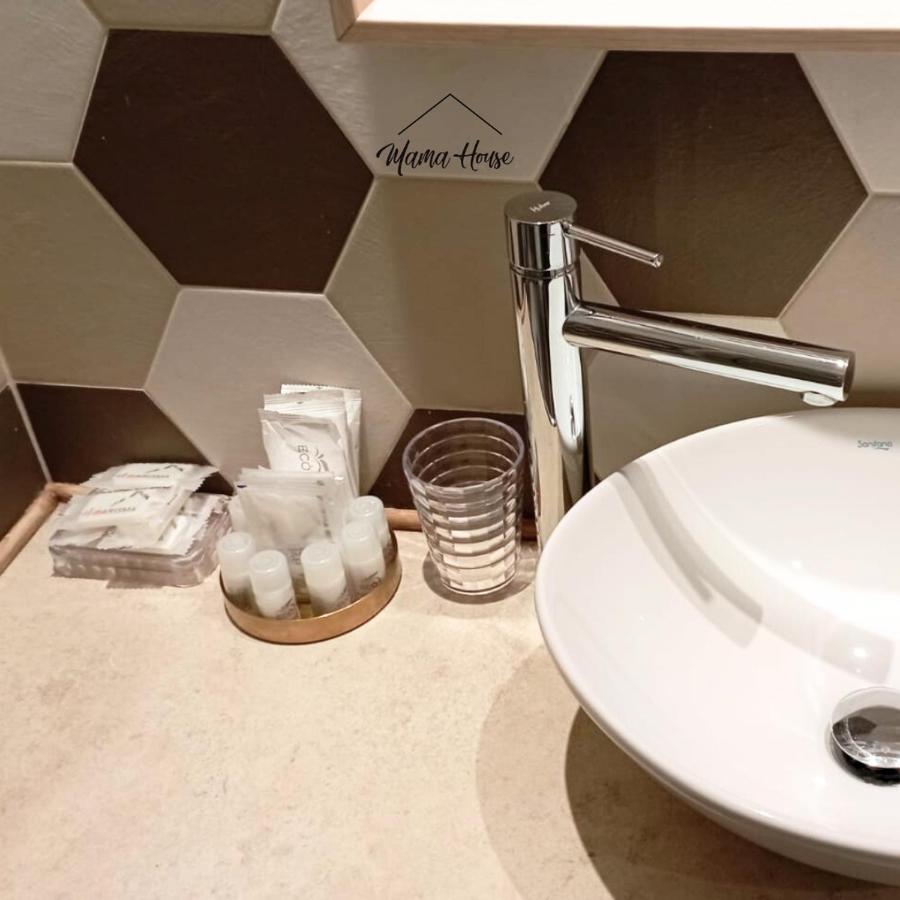 Mama House Hotel Милано Екстериор снимка